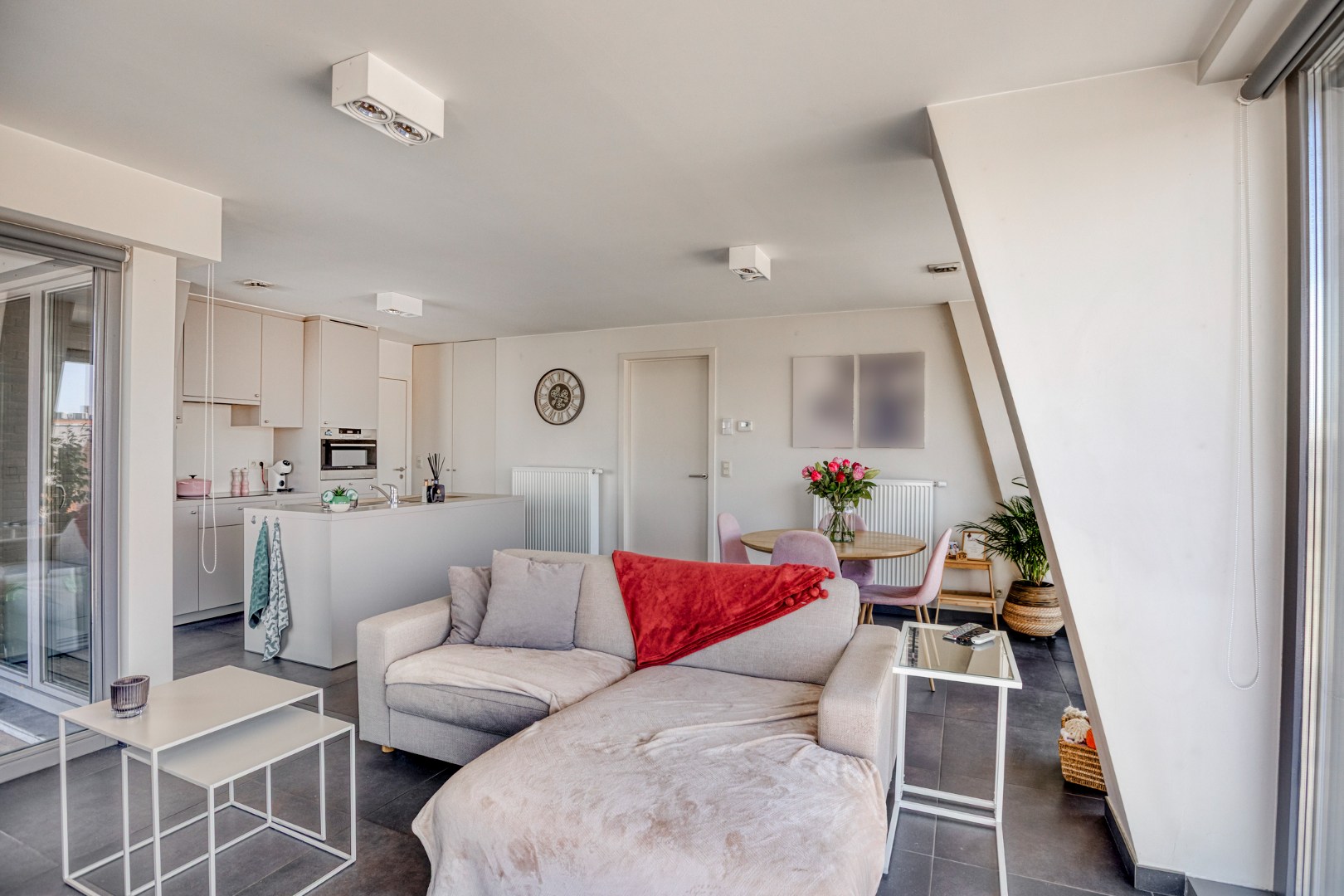 Mooi appartement met 2 slaapkamers in centrum Wevelgem! - foto 5