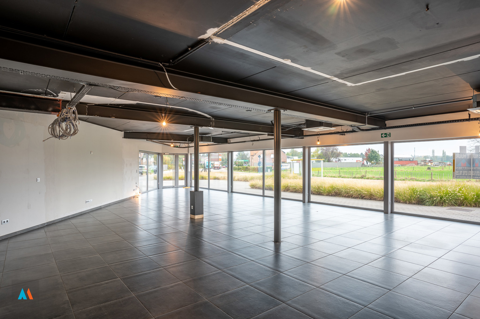 Commercial for rent in Brecht - photo 3