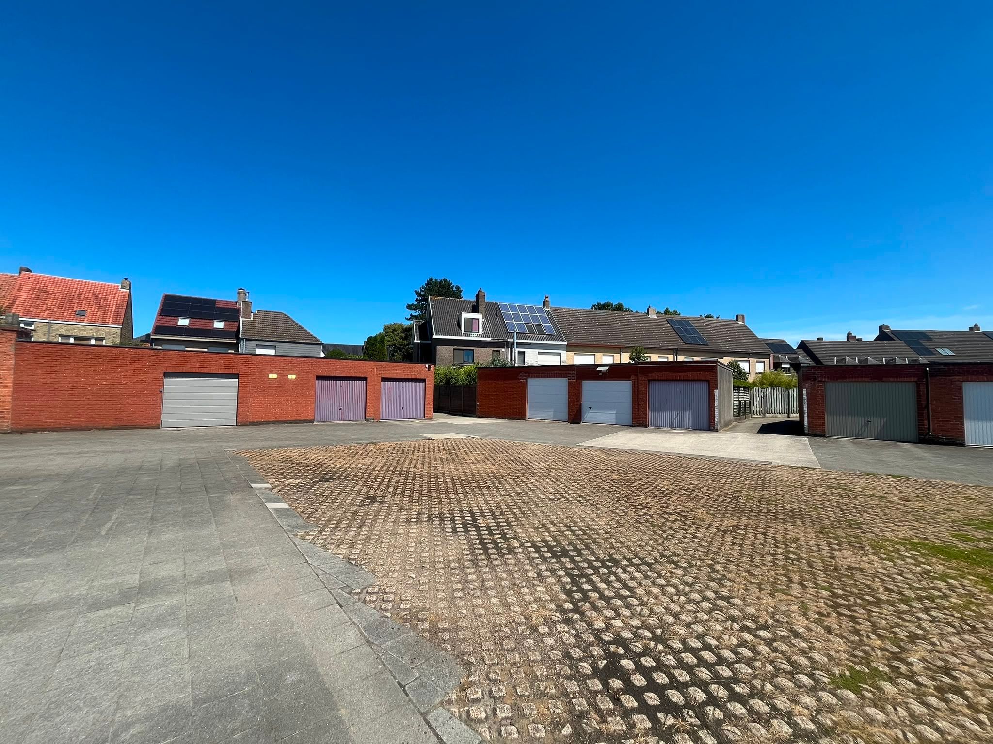 Gesloten garagebox te Sint-Pieters - foto 4