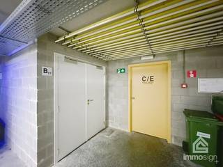 PLUSPUNTEN:+ oppervlakte: +/- 5 m²+ berging B17+ onmiddellijk beschikbaar+ toplocatie in Bocholt centrum+ enkel te koop voor mede-eigenaars van de...