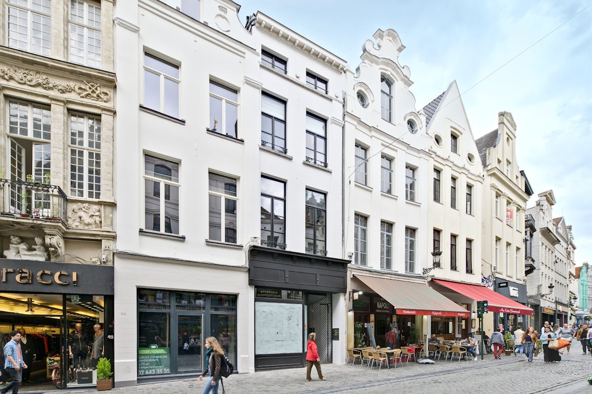 Appartement met 2 slaapkamers aan Grote Markt Brussel - foto 4