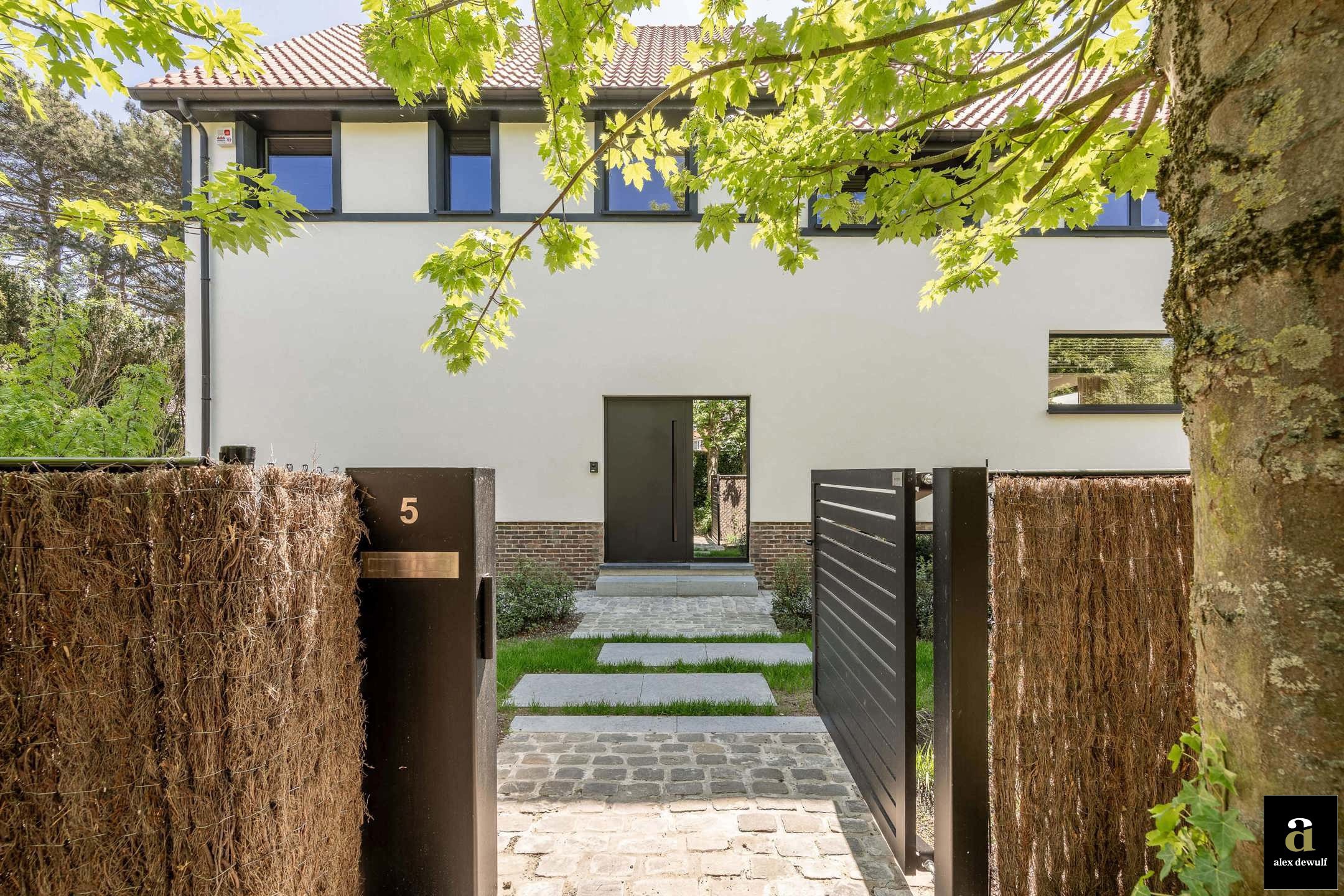 House for sale in Knokke-Heist with 5 bedrooms - photo 3