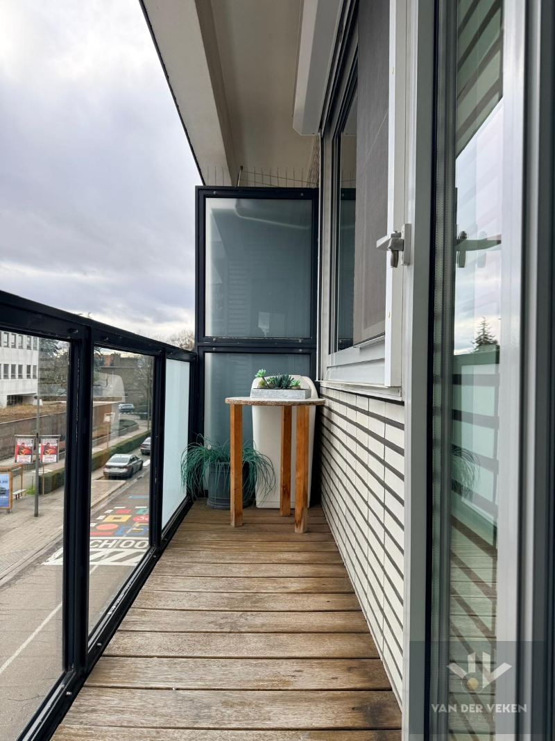 Centraal gelegen 2 slaapkamer appartement - foto 4