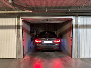 Goed gelegen en ruime box (16m²) in de residentie Onyx I, afmetingen : 2.79 x 5.62 x 2.09 (hoogte). Garagebox met automatische poort op verdieping...