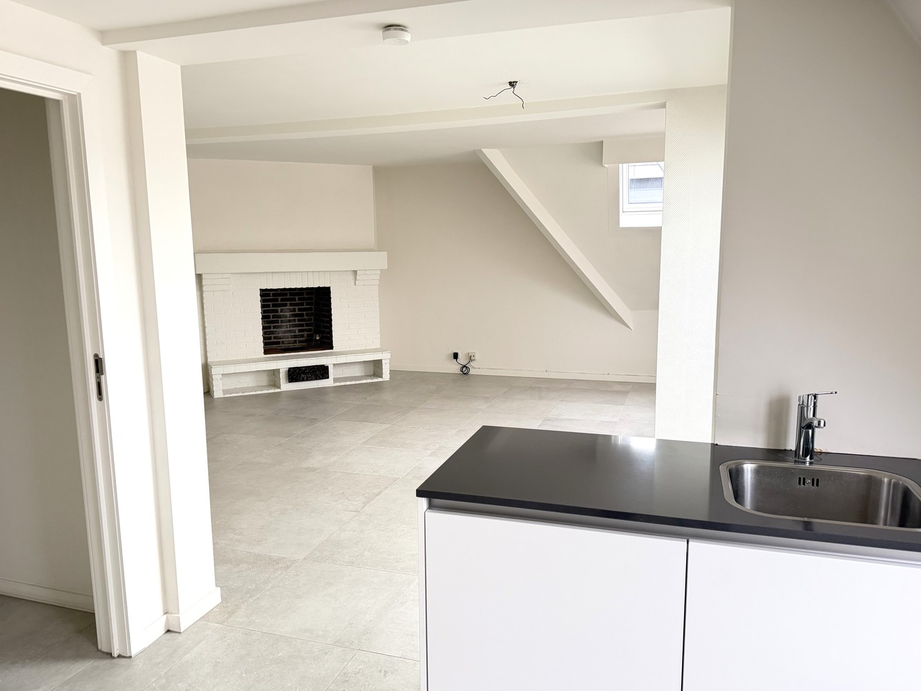 Aangenaam dakappartement met 2 slaapkamers in hartje Lier! - foto 3