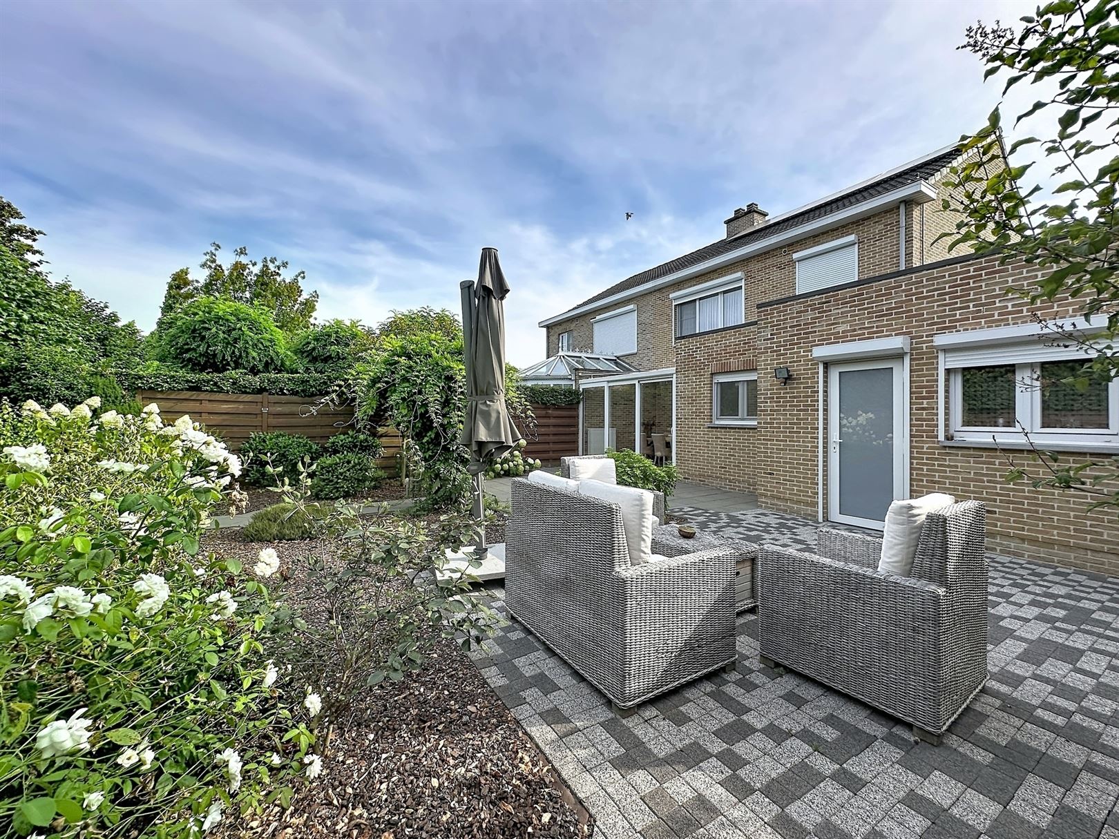 Instapklare HOB met oprit, garage en gezellige tuin. - foto 5