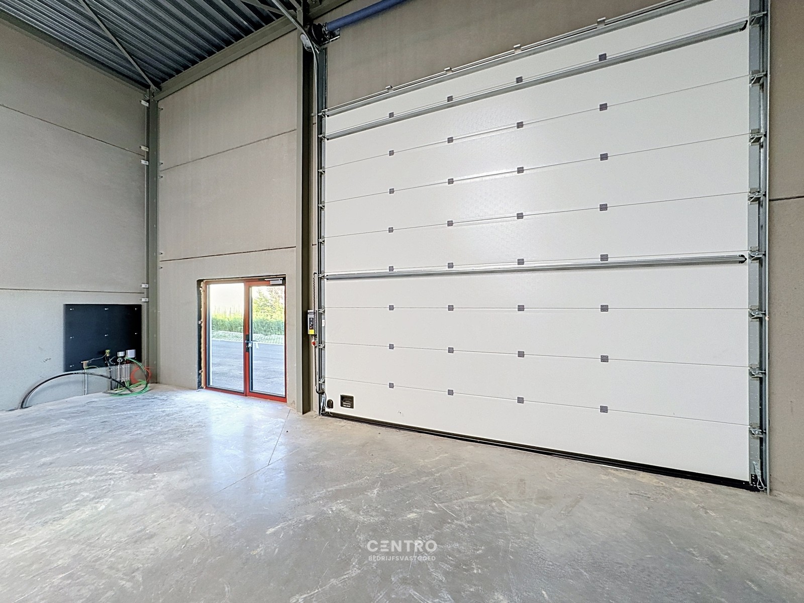 NB MAGAZIJN (203m²) inclusief 1 private PARKEERPLAATS op industriezone "Schatting" te Zedelgem - foto 4