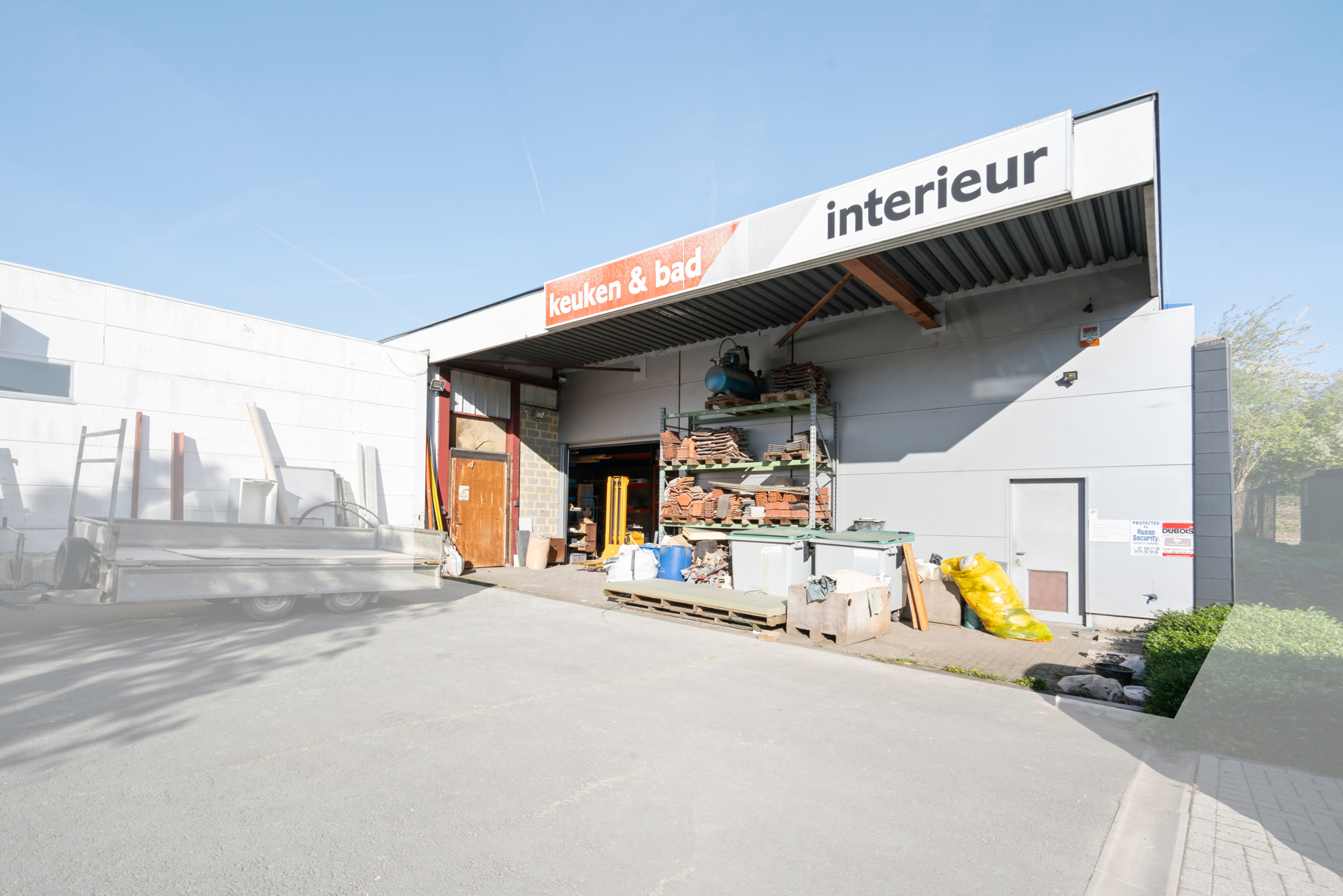 Magazijn met zeer ruime werkplaats en kantoorruimte op toplocatie - foto 2