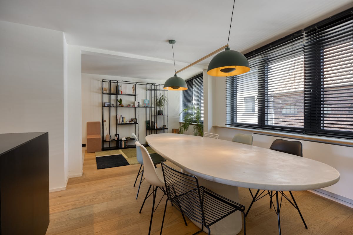 Unieke stadswoning met terras, atelier en garage te koop - foto 5
