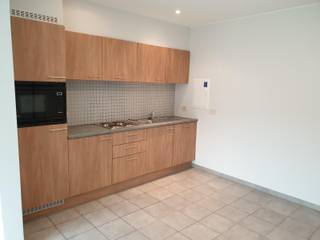 <strong>Appartement au rez-de-chaussée, avec une situation exellent près du centre de Zaventem.</strong><br /><br />Entrée avec placard, WC séparés, living (26,77m²) avec cuisine ouverte équipée, terrasse (12,5 m²), chambre à coucher (9 m²) avec placard et salle de douche.