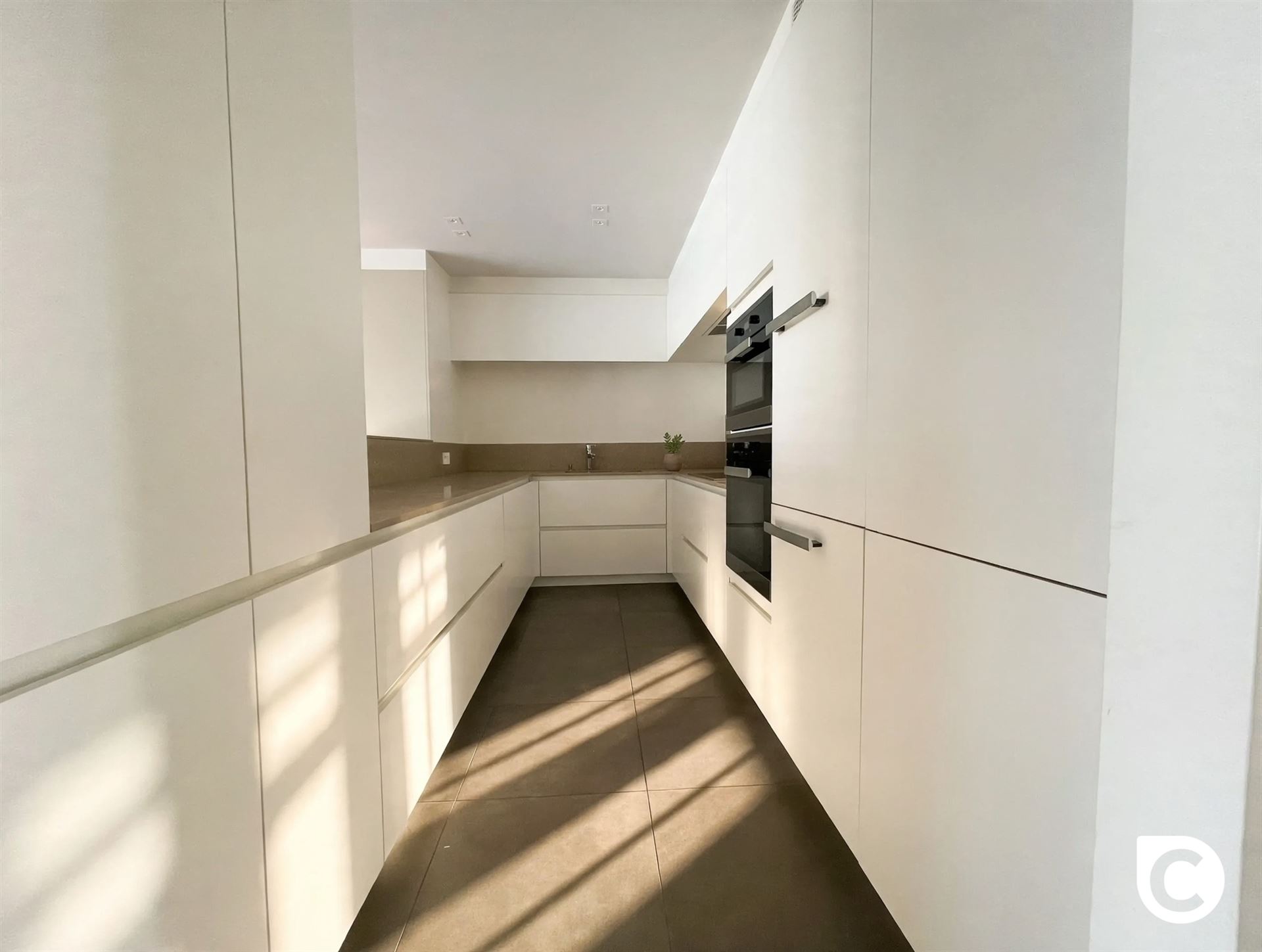 Ruim en licht verzorgd 2-slp appartement met terrassen - foto 5