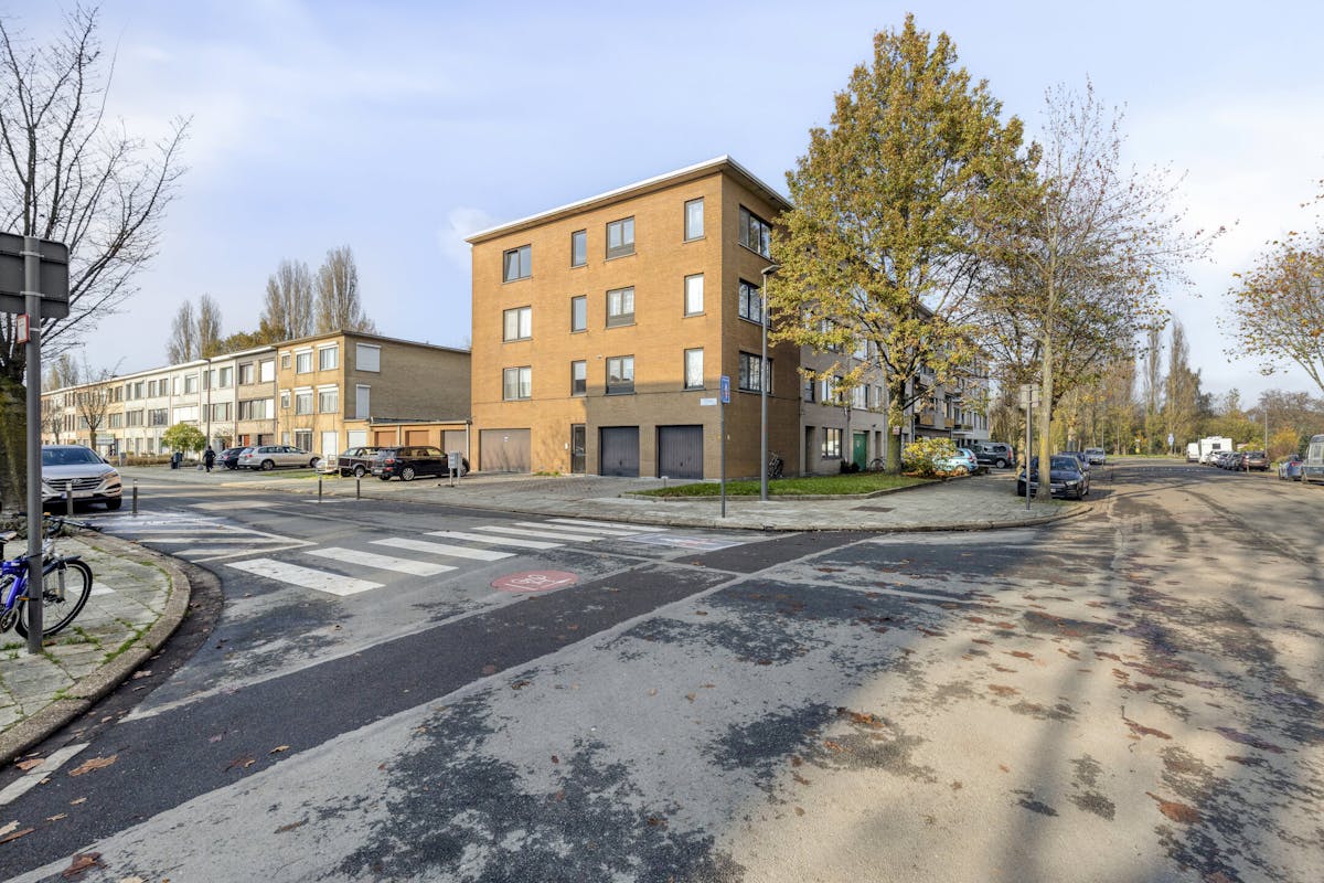 Opbrengsteigendom in de gegeerde "Vogeltjeswijk" te Merksem - foto 1