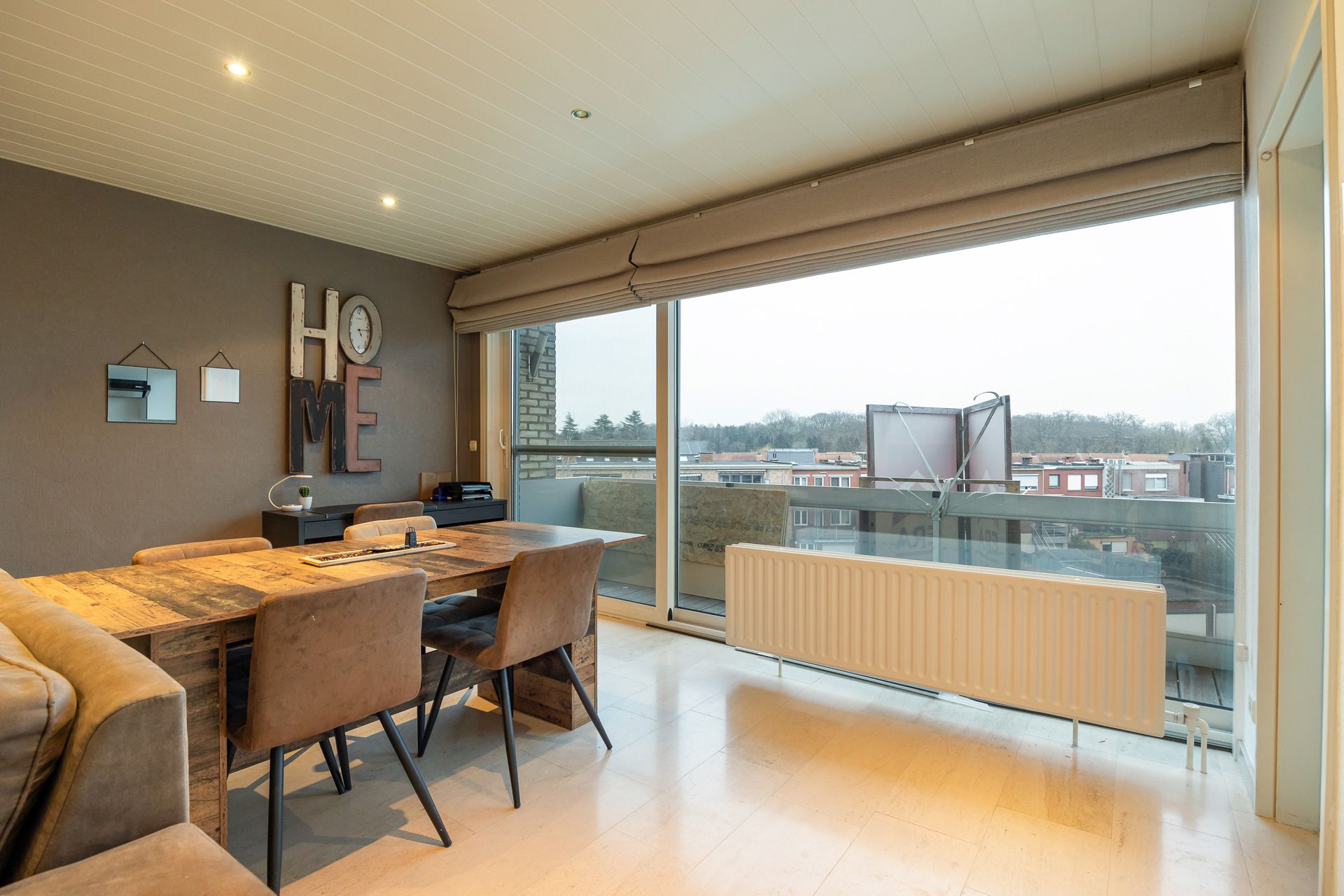 Lichtrijk appartement met drie slaapkamers en terras - foto 4