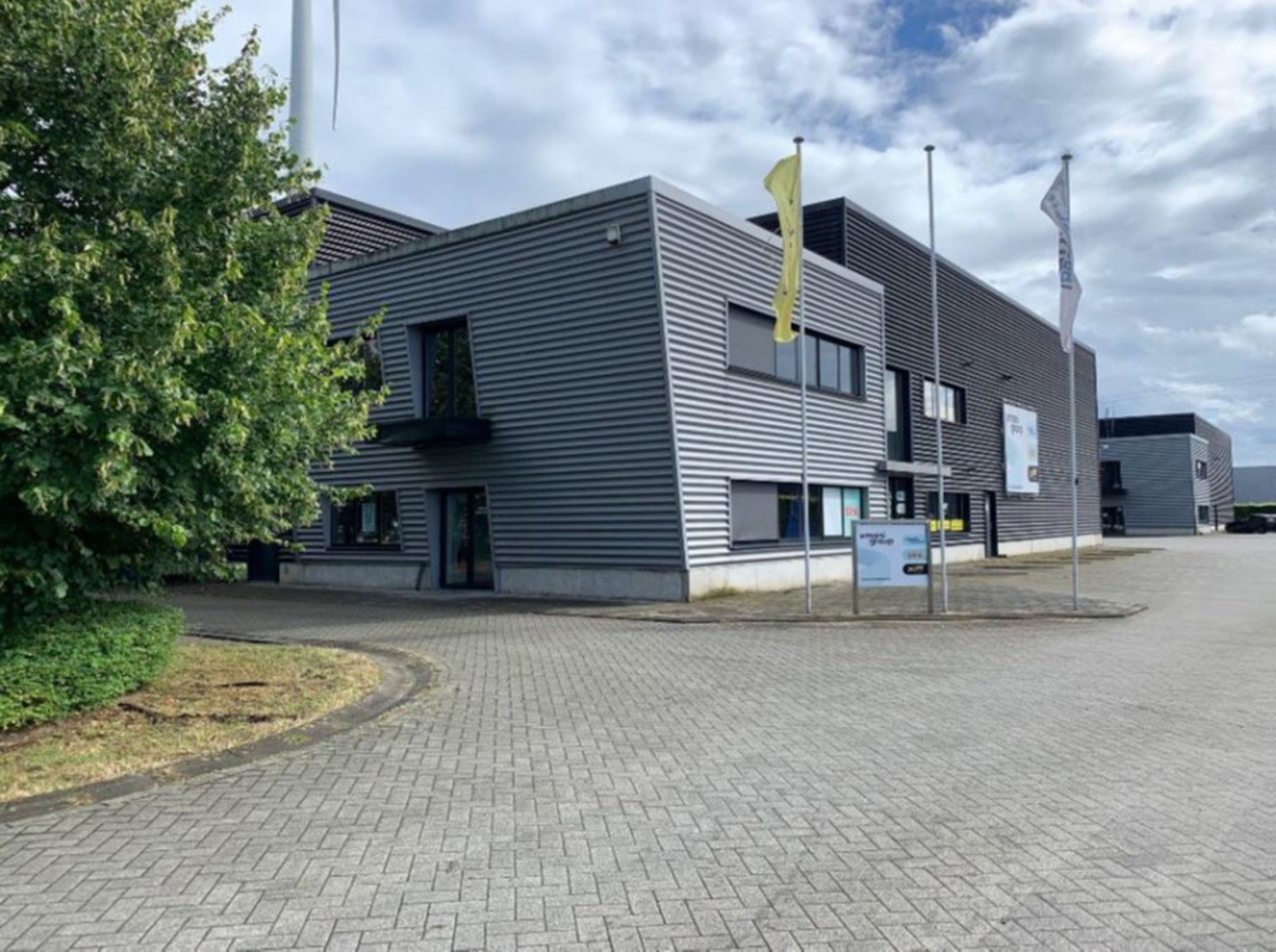 Kantoor te huur 360m² in de industriezone Geel-Olen aan E313 - foto 4
