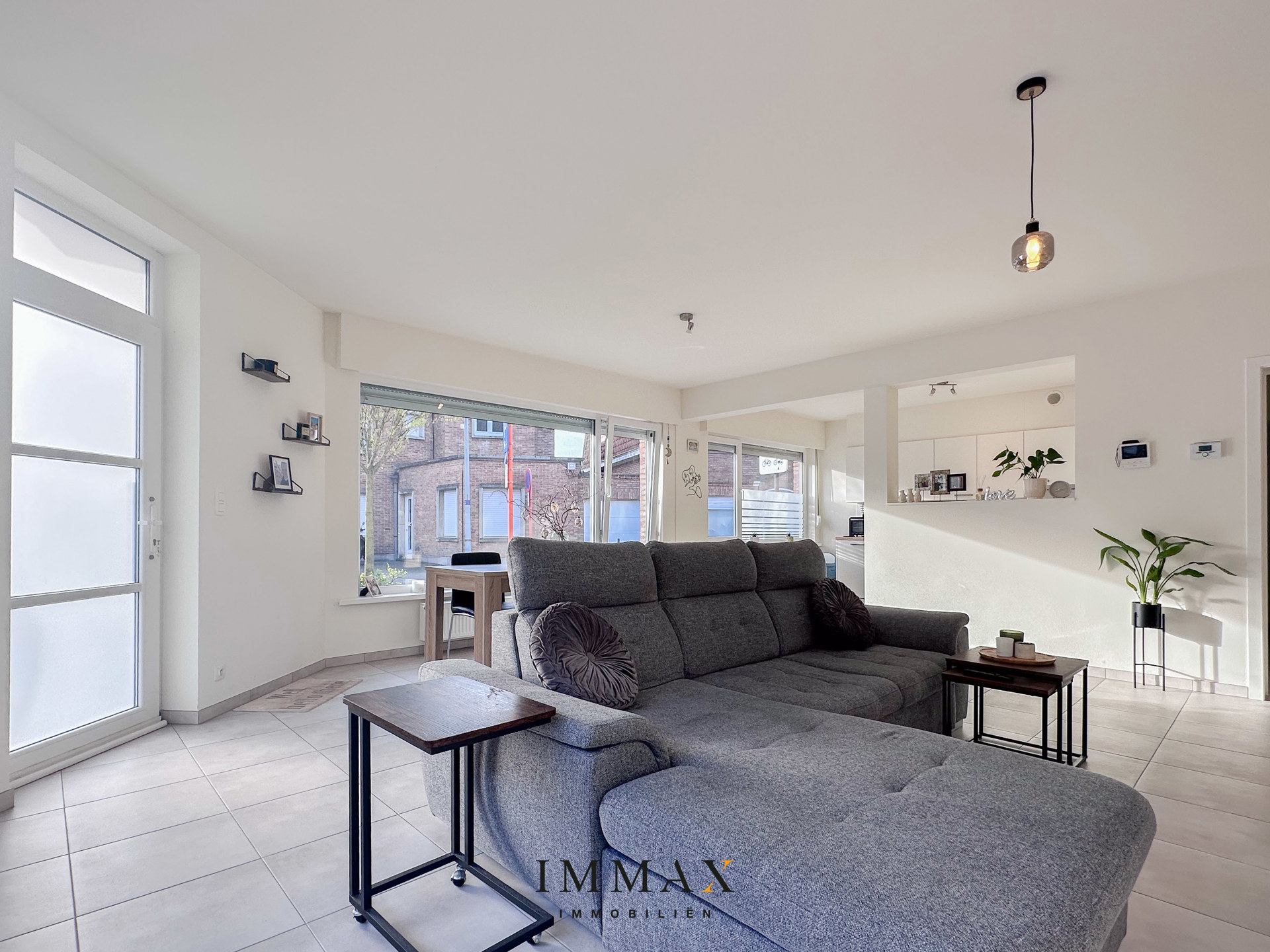 Instapklaar appartement met 2 slaapkamers en garage - foto 2