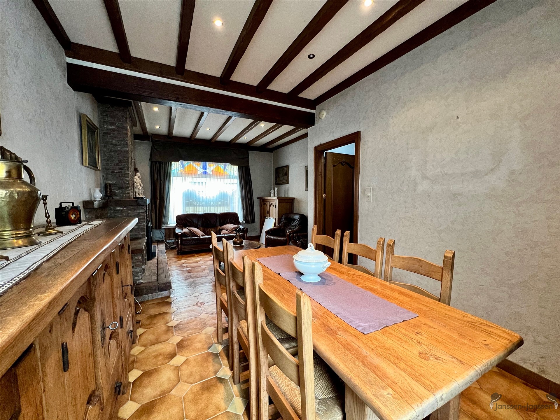 Te renoveren rijwoning met authentieke gevel - foto 3