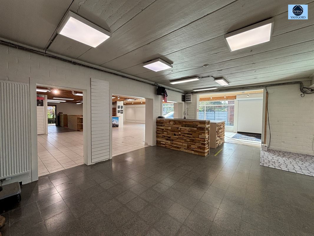 COMMERCIELE RUIMTE MET DUPLEXAPPARTEMENT- VEEL MOGELIJKHEDEN EN UITSTEKENDE ZICHTBAARHEID - foto 4
