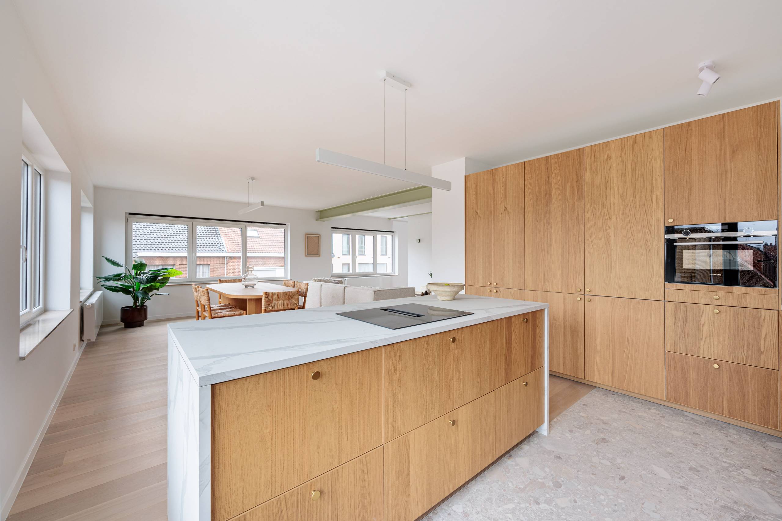 Duplex rénové de 168 m2 avec balcon — Sint-Pieters-Leeuw - photo 5