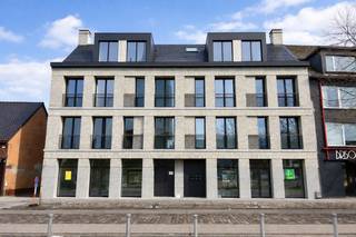 Casco kantoor te koop!Op de gelijkvloers verdieping van het nieuwbouwproject Marconi & Edison, kan u dit kantoor terugvinden.Deze casco ruimte geniet...