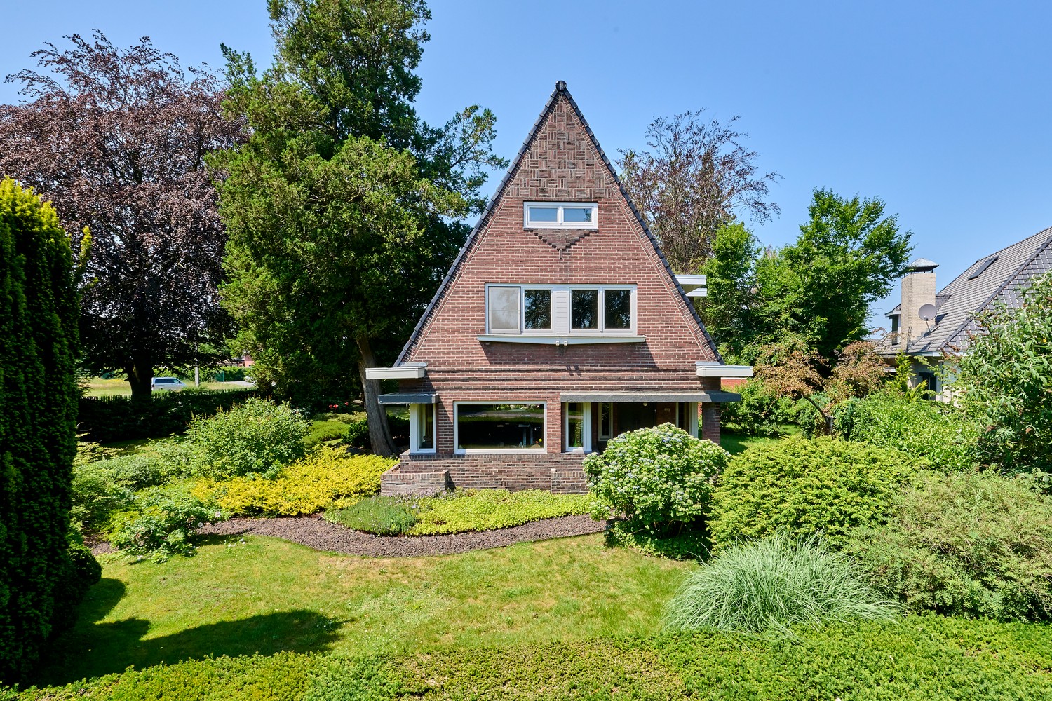 Charmante open bebouwing met prachtige tuin op toplocatie nabij het centrum en de Nederlandse grens - foto 2