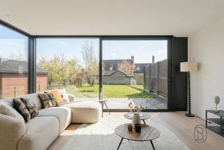 TOP-LOCATION, HIGH-QUALITY NEW-BUILD HOME, STYLISHLY FINISHED! (+ 21% VAT)Layout: entrance hall with staircase, cloakroom and separate toilet, bright...