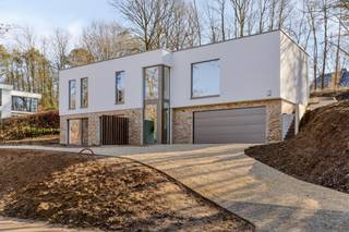 In het groene en residentiële Rotselaar, op de gegeerde en uiterst rustige ligging van de Middelberg, vindt u deze exclusieve,...