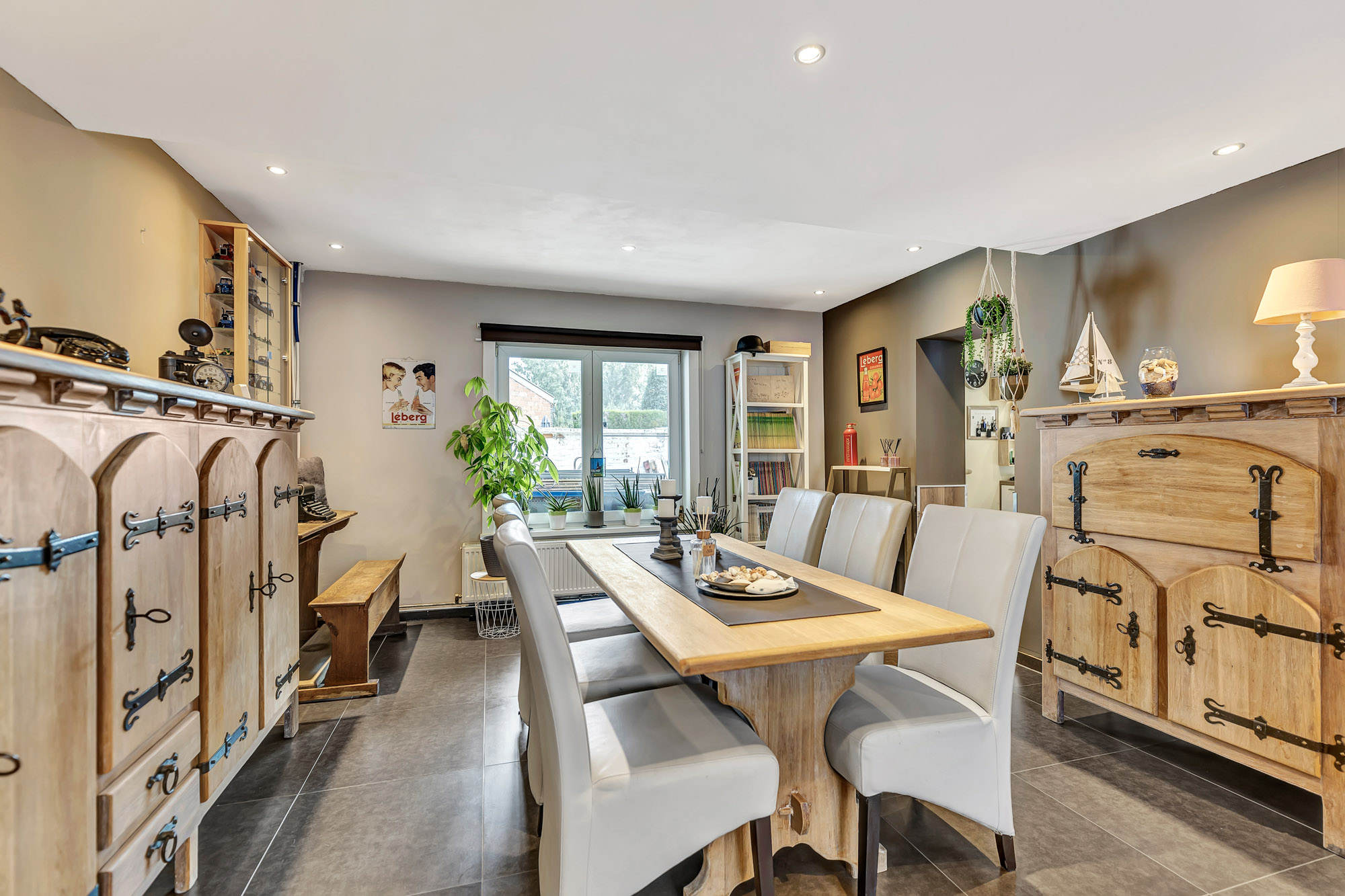 Instapklare woning met ruime garage/opslagplaats - foto 4