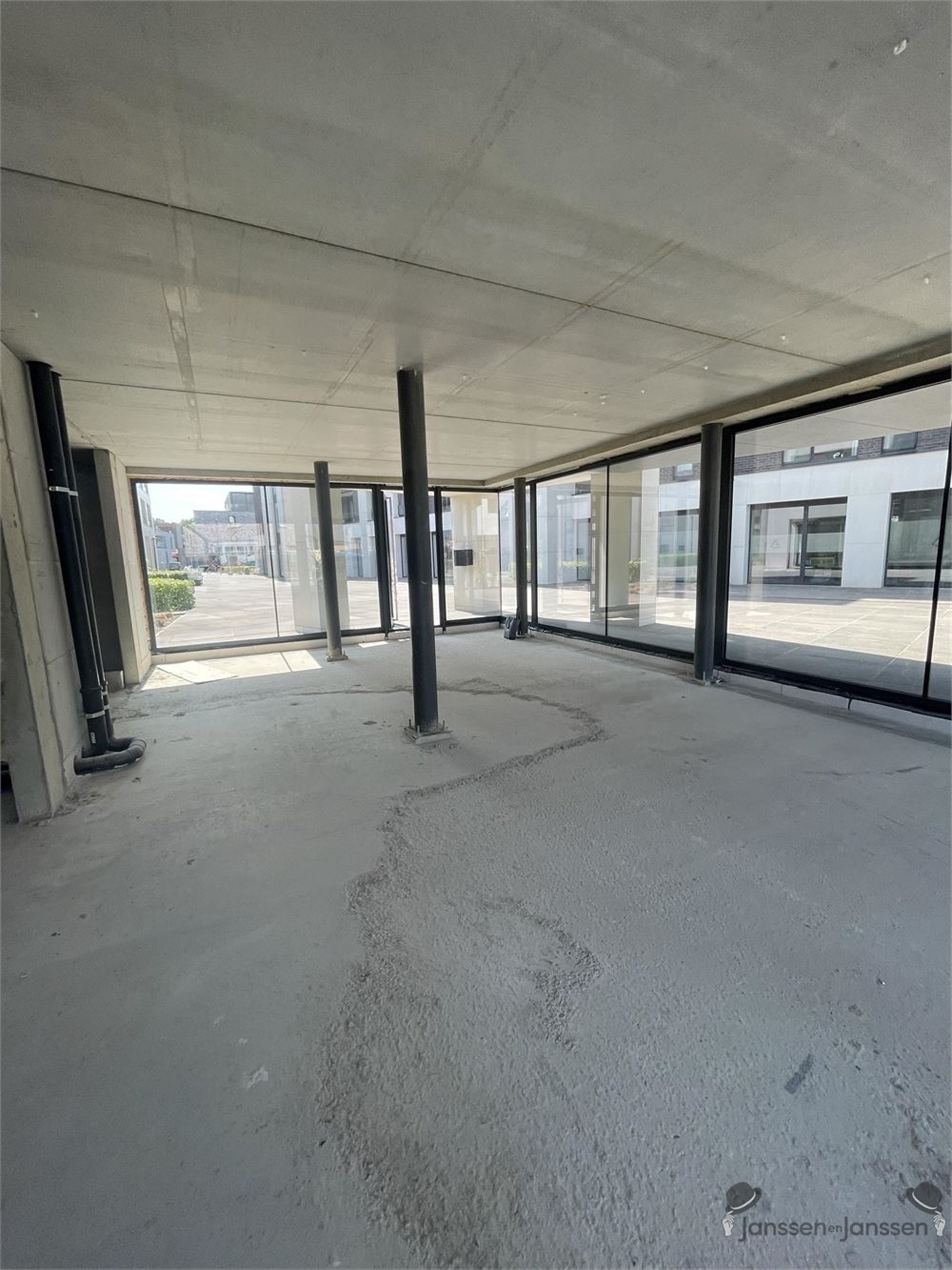 TE KOOP: Casco commerciële ruimte - foto 4