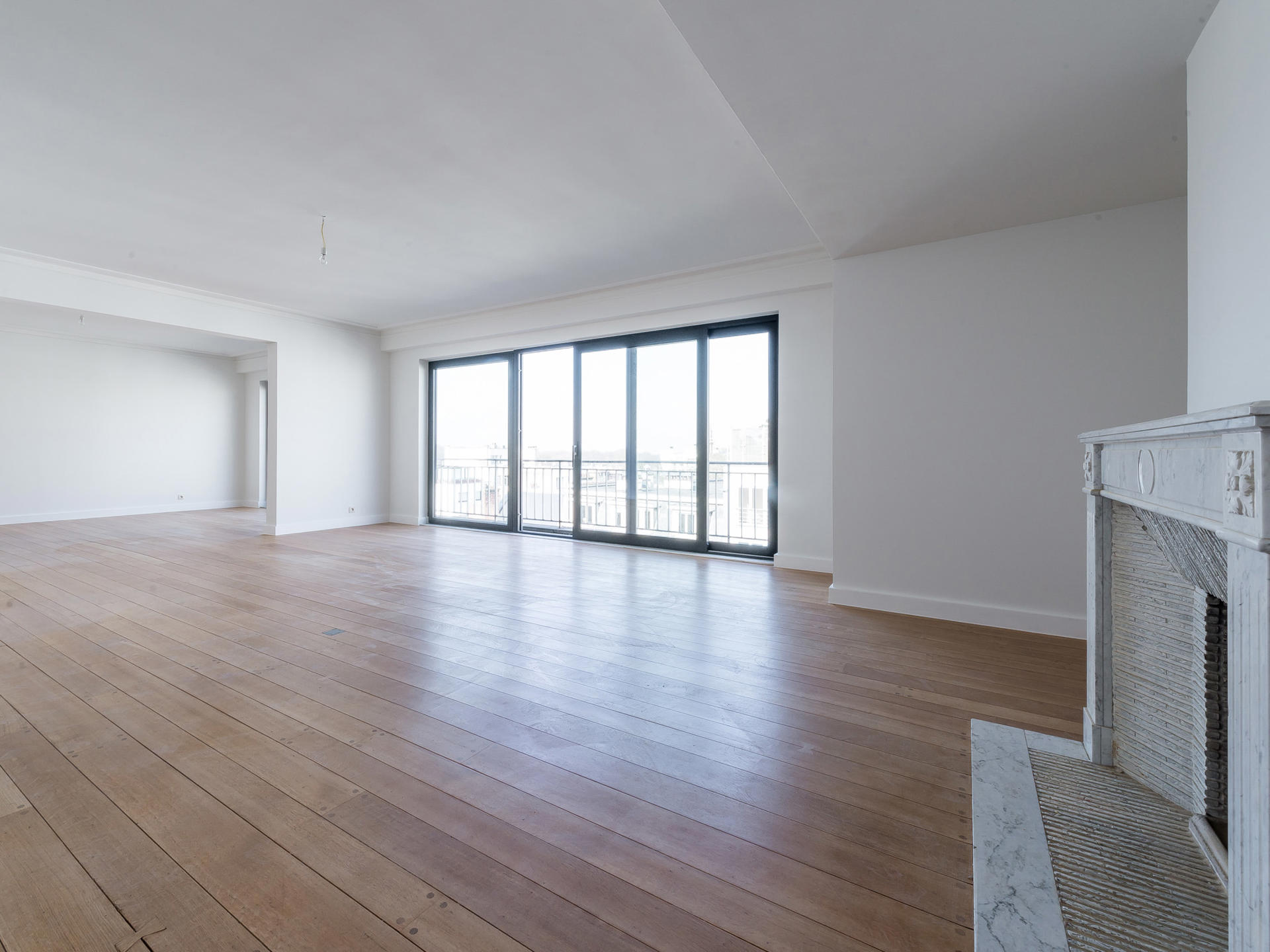 Appartement à louer à Bruxelles avec 4 chambres - photo 4