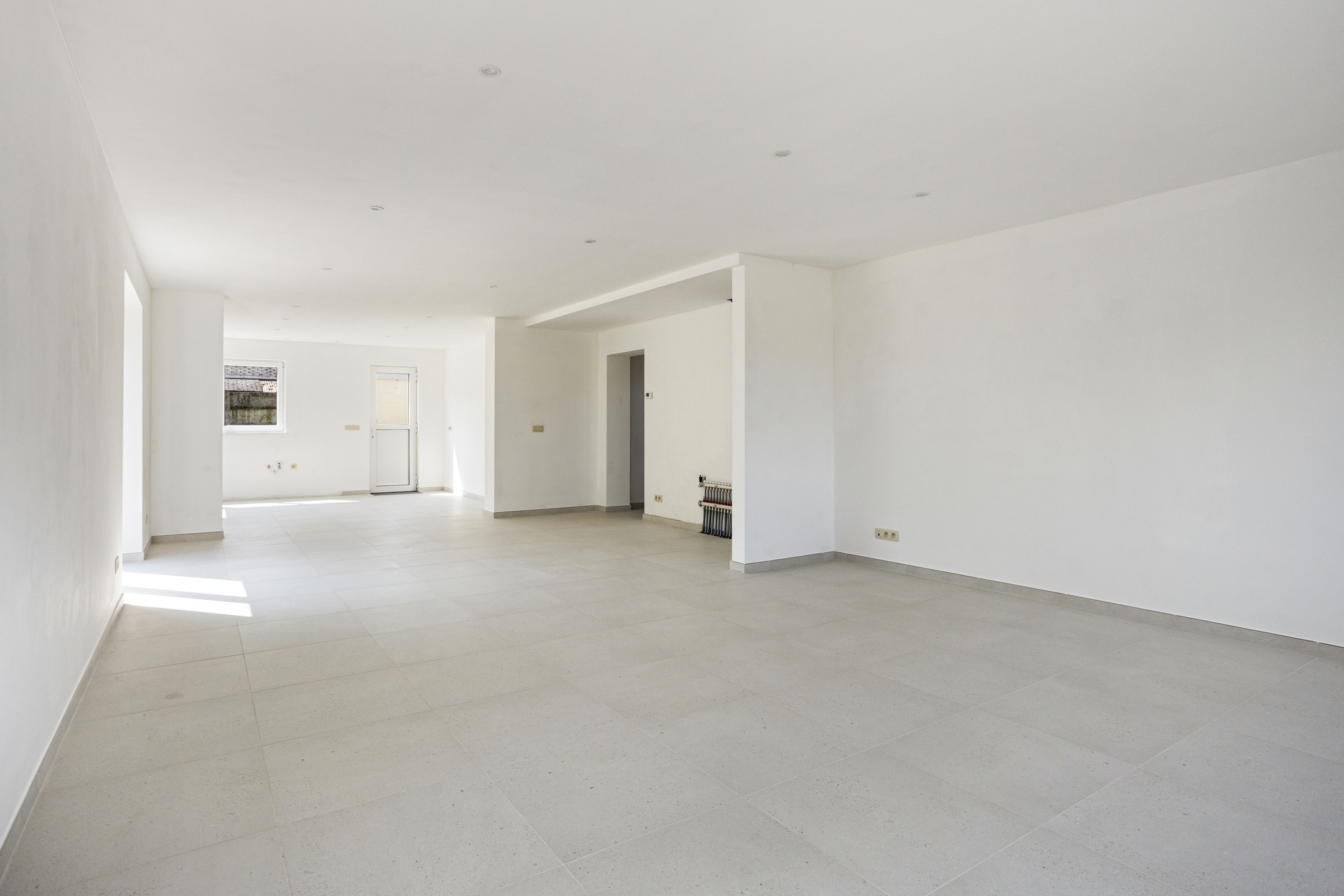 Ruime gerenoveerde woning (230 m²) nabij Gouden Kruispunt - foto 5