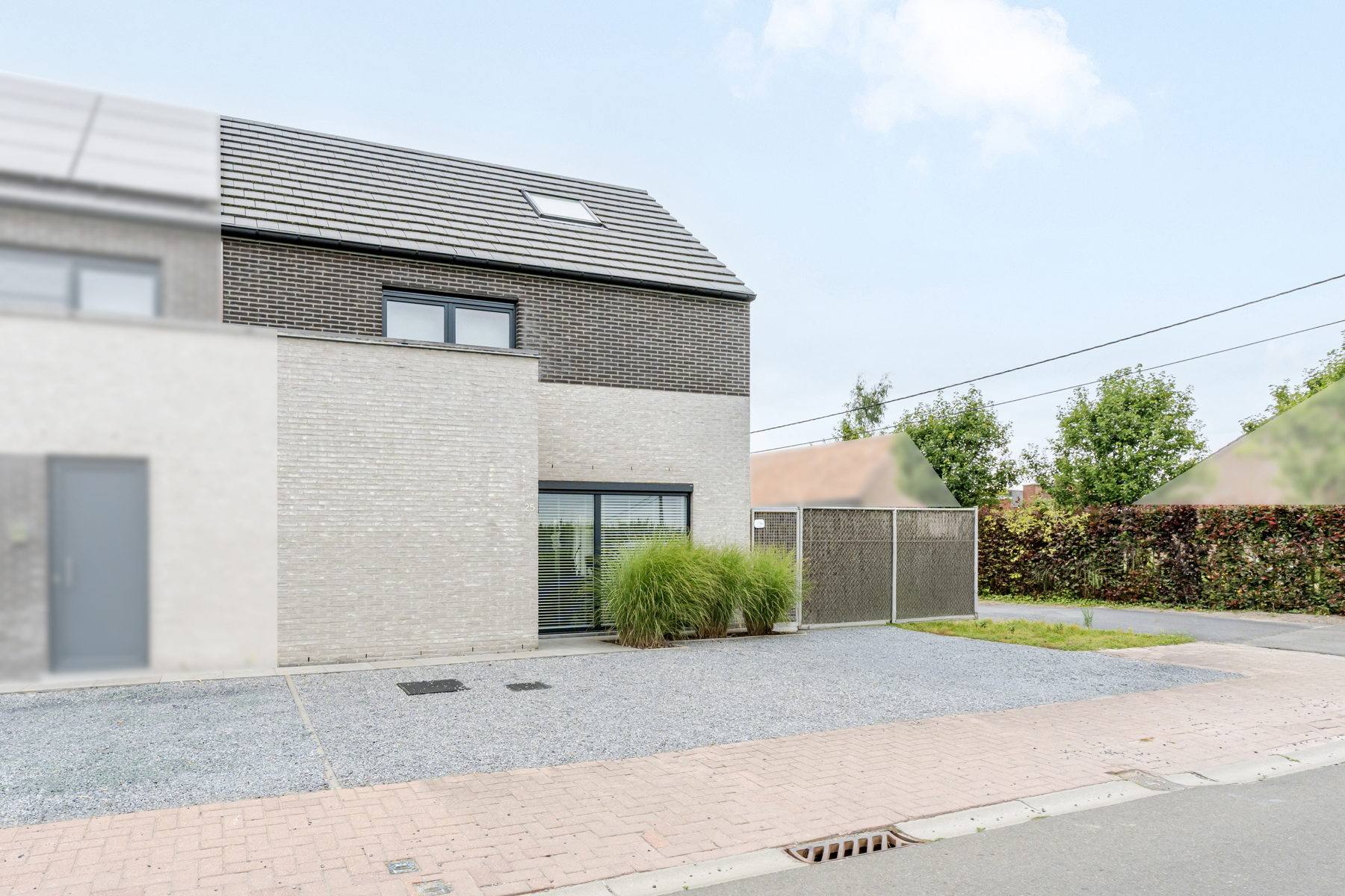 Gezellige recente halfopen bebouwing met tuin en staanplaatsen - foto 5