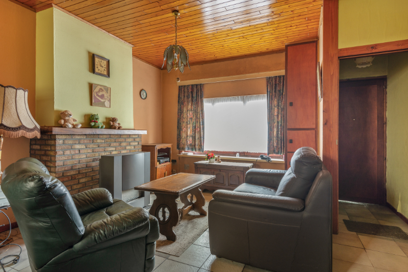 Gunstig gelegen te renoveren woning met 3 SLK, tuin met uitweg &amp; garage - foto 4