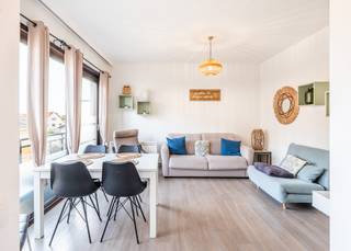 Dans la résidence Ulla à Koksijde-Bad, nous vous proposons cet appartement de 2 chambres en très bon état. L'immeuble est situé dans une rue calme...