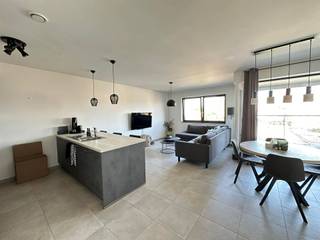 Op zoek naar een comfortabel en energiezuinig appartement in het hart van Duffel?Dit recent en prachtig afgewerkte appartement op de tweede...