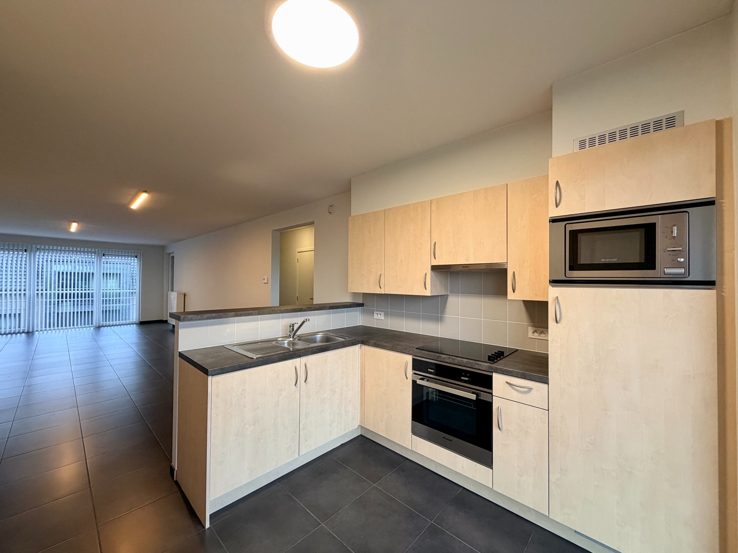 Instapklaar 2-slaapkamerappartement en terras op wandelafstand van centrum Tielt! - foto 5