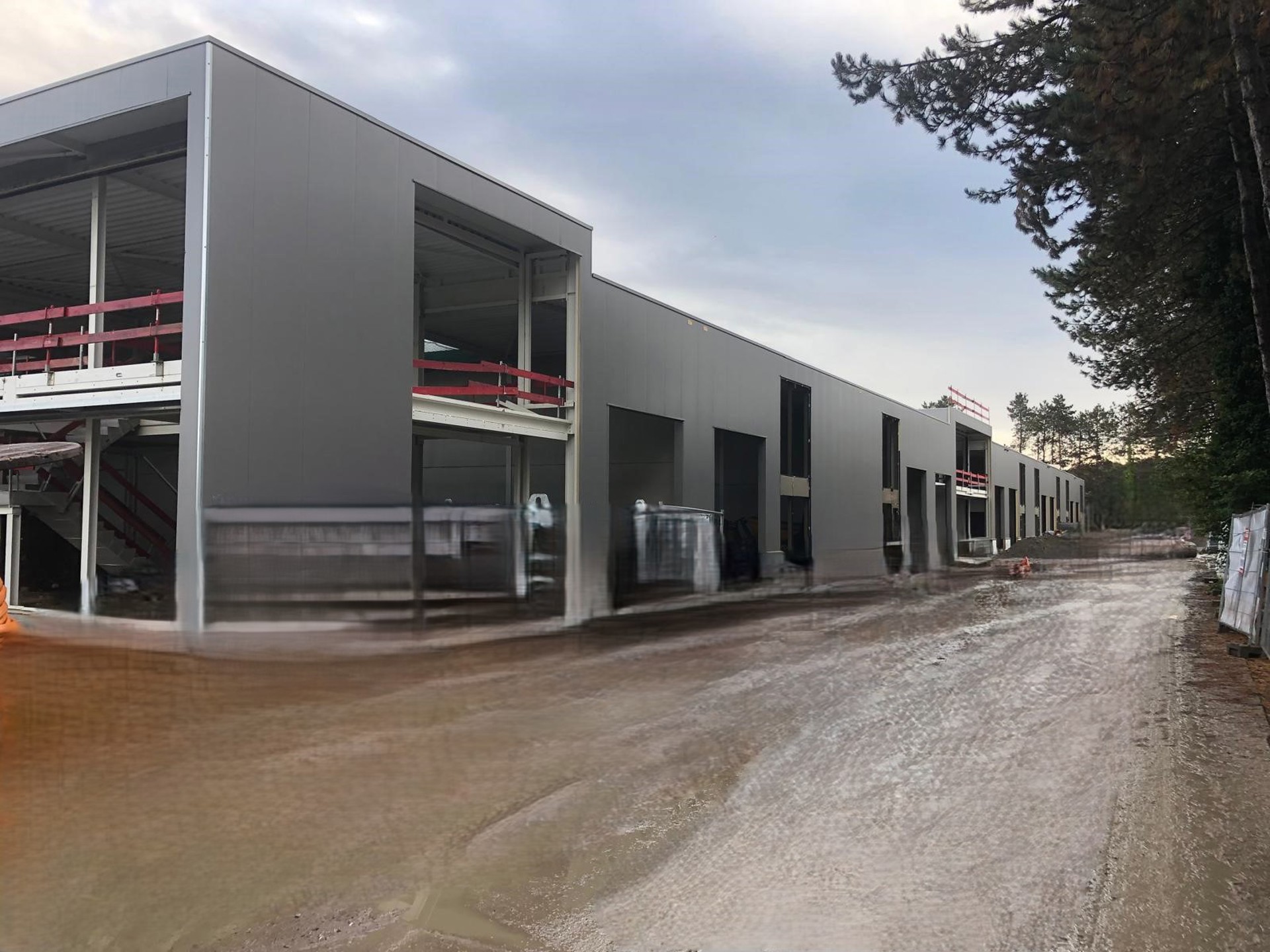 Commercial for rent in Duffel - photo 2