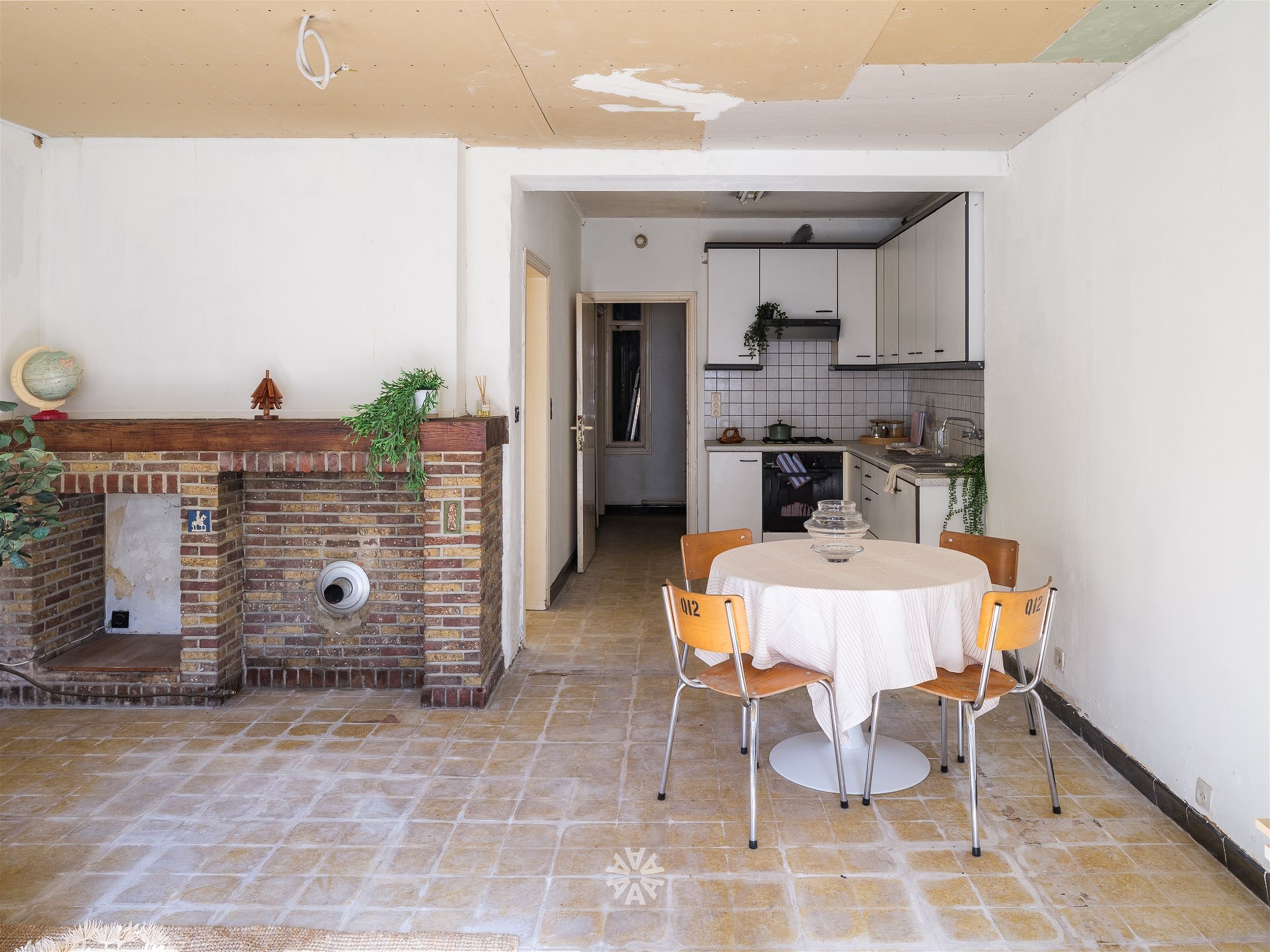 Grondig te renoveren gelijkvloers appartement met zonnige tuin - foto 4