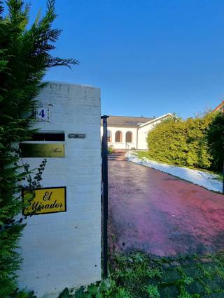 Disponible à partir de 15 février 2026. POUR VISITER, veuillez envoyer un mail à matthias@colorcasa.beCe splendide bungalow offre tout le confort...