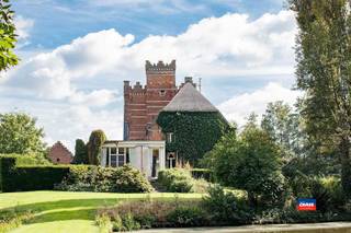 WIJER (Stevoort) | CHARMANT KASTEEL MET VIER SLAAPKAMERS GELEGEN IN UNIEK DOMEIN Dit charmant en gezellig woonkasteel is gelegen op een uitgestrekt...