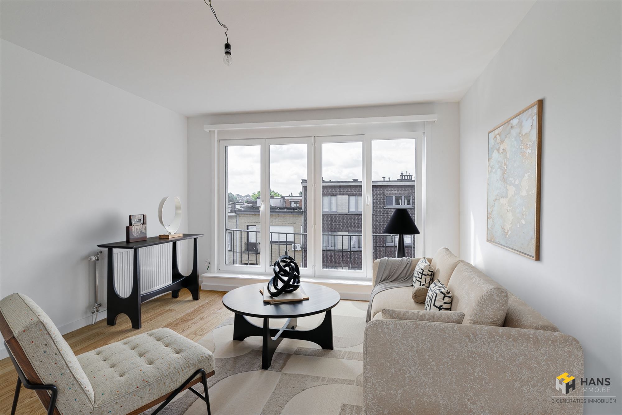 Gerenoveerd appartement (.60m²) met 2 slaapkamers en terras (3 m²) in Deurne. - foto 2