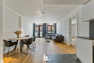 Bijzonder centraal gelegen, recent (2017) appartement bevindt zich op slechts 300m van de Grote Markt en 50m van Manneke Pis. Door gebruik te...