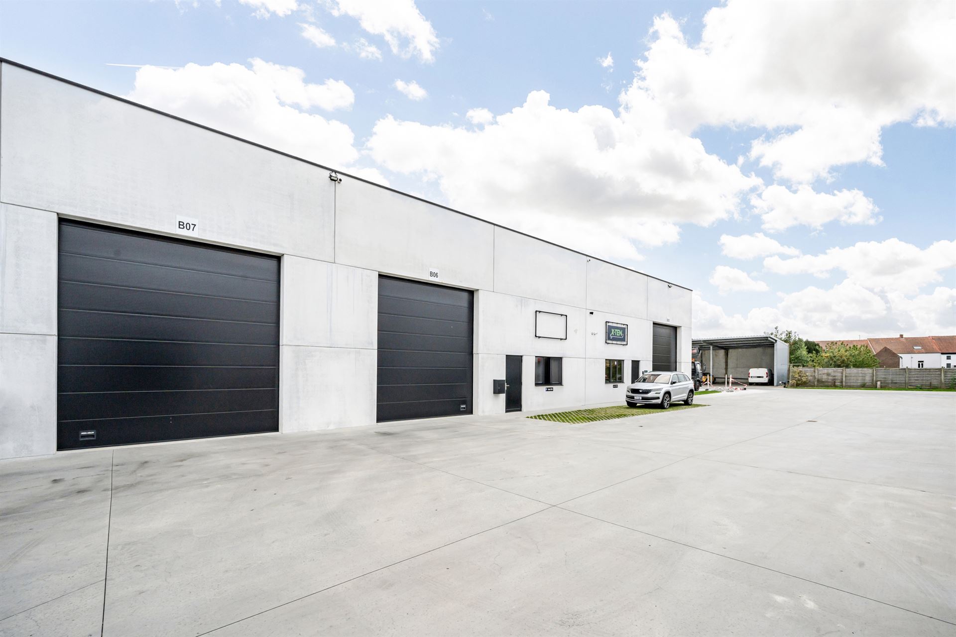 Topgelegen nieuwbouw KMO units van 220-225m² - foto 3