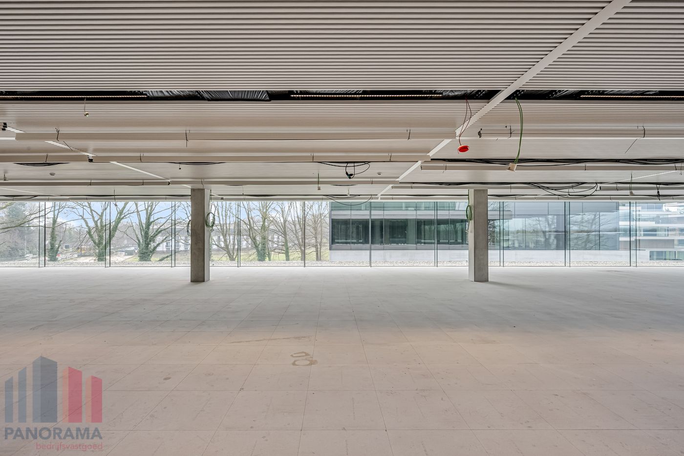 433 m² HIGH-END KANTOREN OP TOPLOCATIE LANGS DE E40 TE OOSTKAMP - photo 5