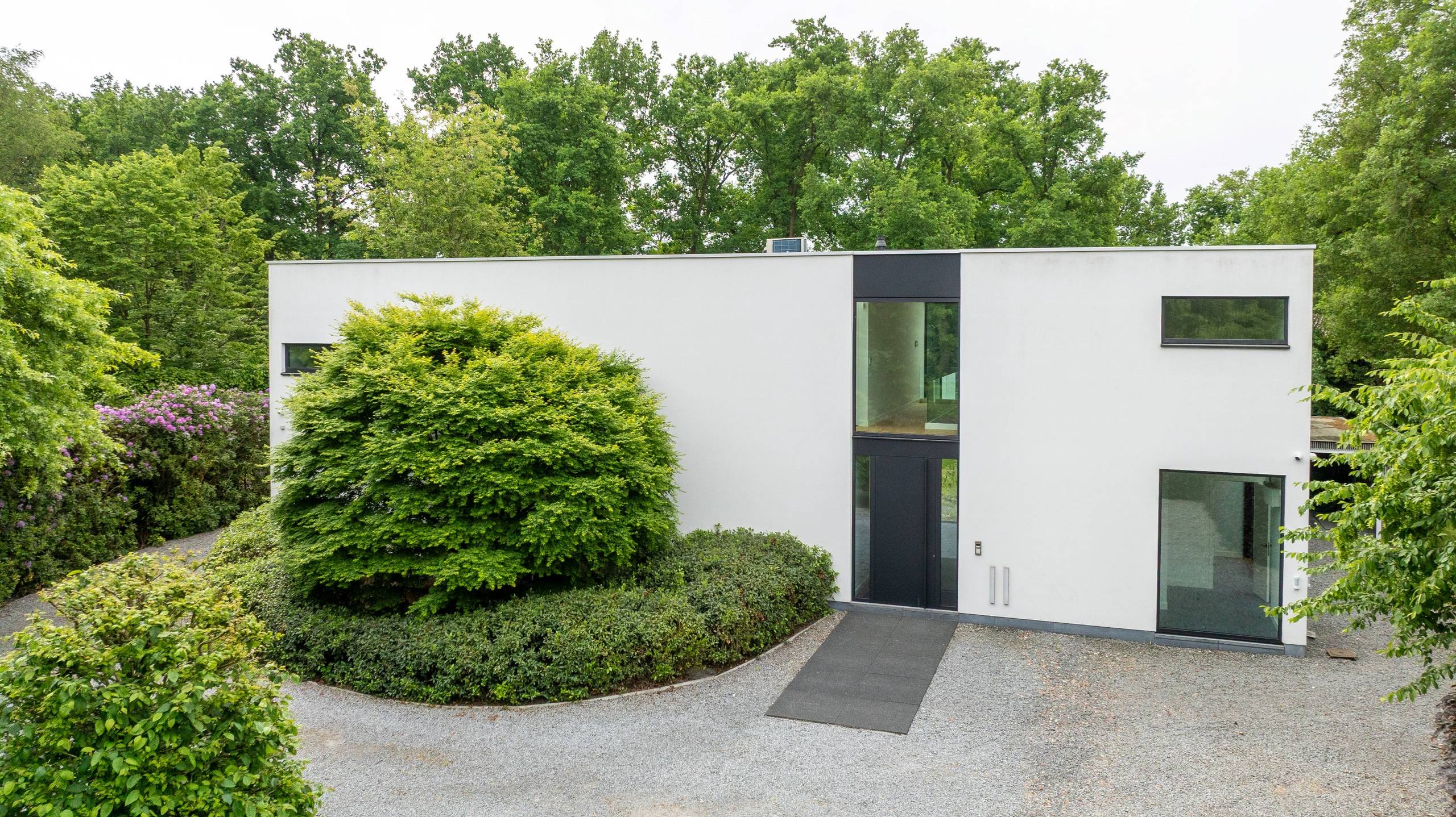 Prachtig gerenoveerde villa met zwembad - foto 1