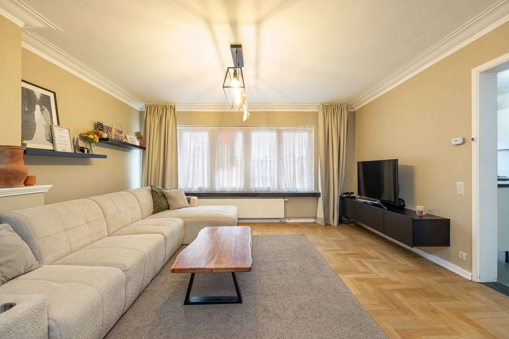 Moderne 2 slaapkamer appartement met zonnig terras - foto 1