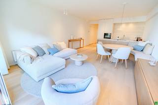 Prachtig gerenoveerd appartement met 3 slaapkamers op een zeer centrale ligging op wandelafstand van het strand.De goed onderhouden residentie Cap...