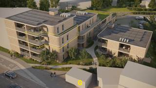 De Boomgaard is een nieuw woonproject waar rust, groen en hedendaags comfort elkaar versterken. Verscholen in een groen binnengebied en op wandelafstand van het centrum van Hoeselt, ontstaat hier een plek waar je écht thuis komt.<br /><br />Het project verenigt kwalitatieve appartementen rond een centrale, parkachtige autoluwe buitenruimte als hart van het project. Een doordacht woonensemble waar ontmoeting, privacy en leefkwaliteit in balans zijn. De ideale woonplek voor elke generatie. <br /><br /><br />DE LOCATIE<br /><br />Hoeselt biedt het beste van twee werelden: de rust en gemoedelijkheid van een dorp, met alle dagelijkse voorzieningen binnen handbereik. Je woont hier ontspannen en goed bereikbaar in een gemeente die inzet op leefkwaliteit, natuur en nabijheid.<br /><br />De Boomgaard ligt op een unieke plek tussen de Boomgaardstraat en de Bilzersteenweg. Die ligging zorgt voor een slimme verbinding: landelijk wonen, maar met alles dichtbij. Te voet of met de fiets bereik je vlot het centrum van Hoeselt, zonder afhankelijk te zijn van de wagen. <br /><br /><br />APPARTEMENT 2.2<br /><br />Dit 2-slaapkamer appartement met een mooie oppervlakte van 107,50 m², bureau en terras is gelegen op de 2de verdieping, bereikbaar via lift. <br /><br />Indeling: <br />inkomhal met gastentoilet en voldoende ruimte voor vestiaire, berging, ruime leefruimte (40 m²) met open keuken en toegang tot het terras (12,60 m²). Nachthal met badkamer, 1ste ruime slaapkamer, 2de slaapkamer en bureau, handig voor thuiswerk of voor inrichting van een dressing. <br /><br />Bijkomend kan een autostandplaats in de kelderverdieping mee aangekocht worden, bereikbaar langs de Boomgaardstraat. Voor extra berging kan een individuele kelderberging aangeboden worden. <br /><br />De appartementen worden afgewerkt met moderne, duurzame energiezuinige technieken en zeer degelijke materialen:<br />- warmtepomp lucht-water<br />- vloerverwarming<br />- (al dan niet) uitgerust met zonnepanelen met eigen omvormer per appartement, aantal en plaatsing bepaald in functie van het te bereiken E-peil.<br />- WC's voorzien van regenwater uit de hemelwaterput<br />- keuken ingericht met SIEMENS toestellen<br />- Fiber internet, UTP-aansluitingen in verschillende ruimtes<br />- afwerking vrij te kiezen, met al redelijke budgetten inbegrepen in de prijs, met professionele begeleiding bij elke stap. <br />- aanpassingen voor minder mobiele mensen mogelijk!<br /><br />Gerealiseerd door een succesvolle samenwerking tussen H-PLUS en CURON, twee sterke ervaren vastgoedspelers voor wie kwaliteit, comfort en eindresultaat primeert.<br /><br />Interesse in dit mooie aanbod op deze gunstige ligging? Neem gerust een vrijblijvende afspraak bij ons op kantoor voor meer toelichting - Wim - 0478 495 750 - wim@immofransgoffin.be<br /><br />Heeft u geen zicht op de waarde van uw huidige woning? Wij maken graag tijd voor u voor een vrijblijvende doch grondig uitgewerkte waardebepaling.<br /><br />Maatregelen opgenomen in het Maatregelenregister: nee