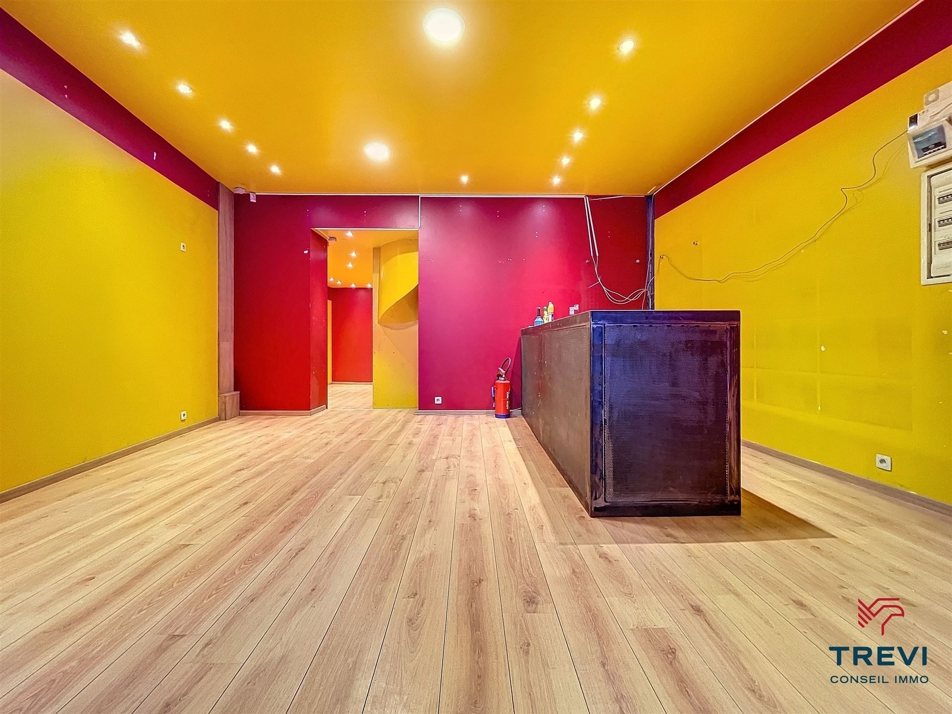 SOUS OPTION Jolie maison de commerce au centre ville - photo 3