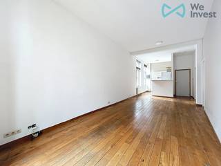 clara.jacquy@weinvest.be0456 12 69 85We Invest a le plaisir de vous proposer en exclusivité cet appartement lumineux situé au 150 Rue Gérard à...