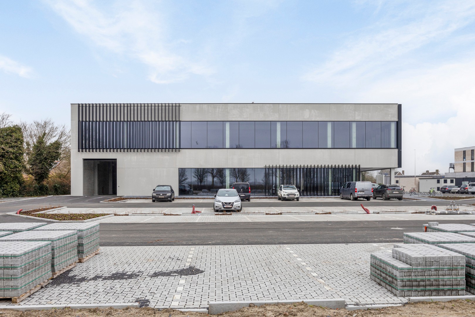 Spacieuze kantoorruimte met prachtige verzichten te huur op een zichtlocatie aan de rand van het bruisende Veurne - foto 2